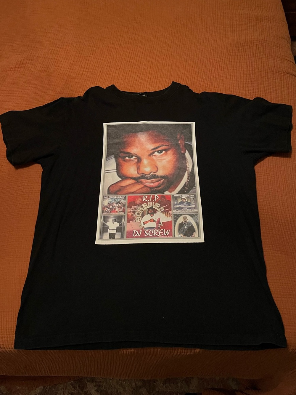 Black Graphic Crewneck T-Shirt-RIP DJ SCREW